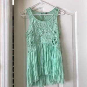 Beautiful mint green sleeveless tank with sequins